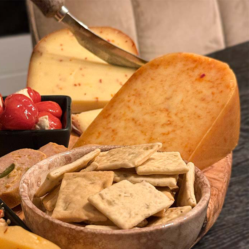Villa Chorizo peper truffelkaas – Villa Chorizo Pittige Peperkaas sfeer 2 | Kaas & Borrelz