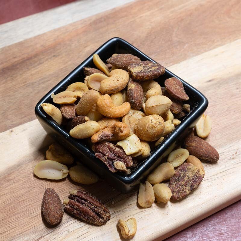 Ab's Curry Notenmix met walnoot, pinda, cashew en amandel met currykruiden | Kaas & Borrelz