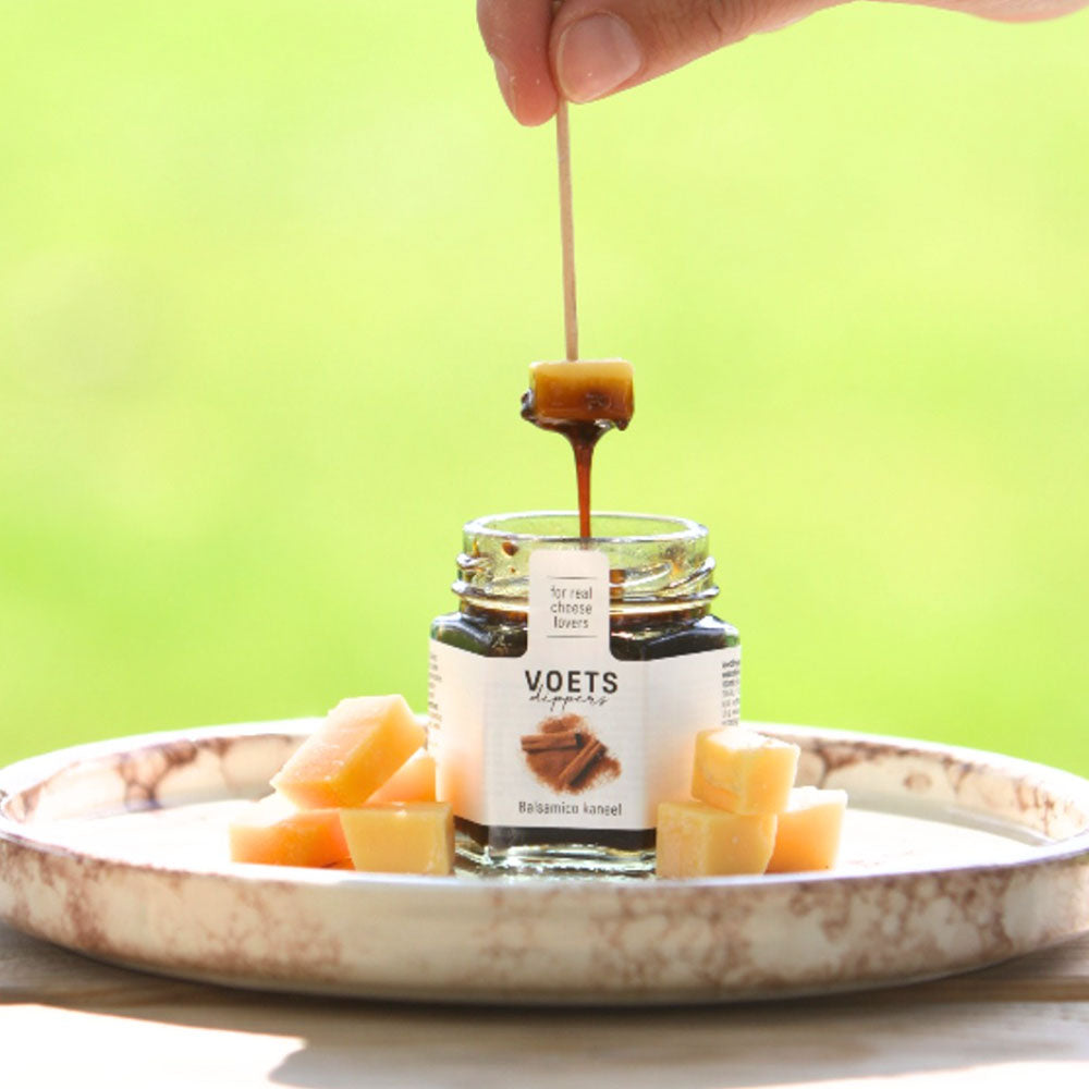 Voets Balsamico Kaneel kaasdipper verpakking | Kaas & Borrelz